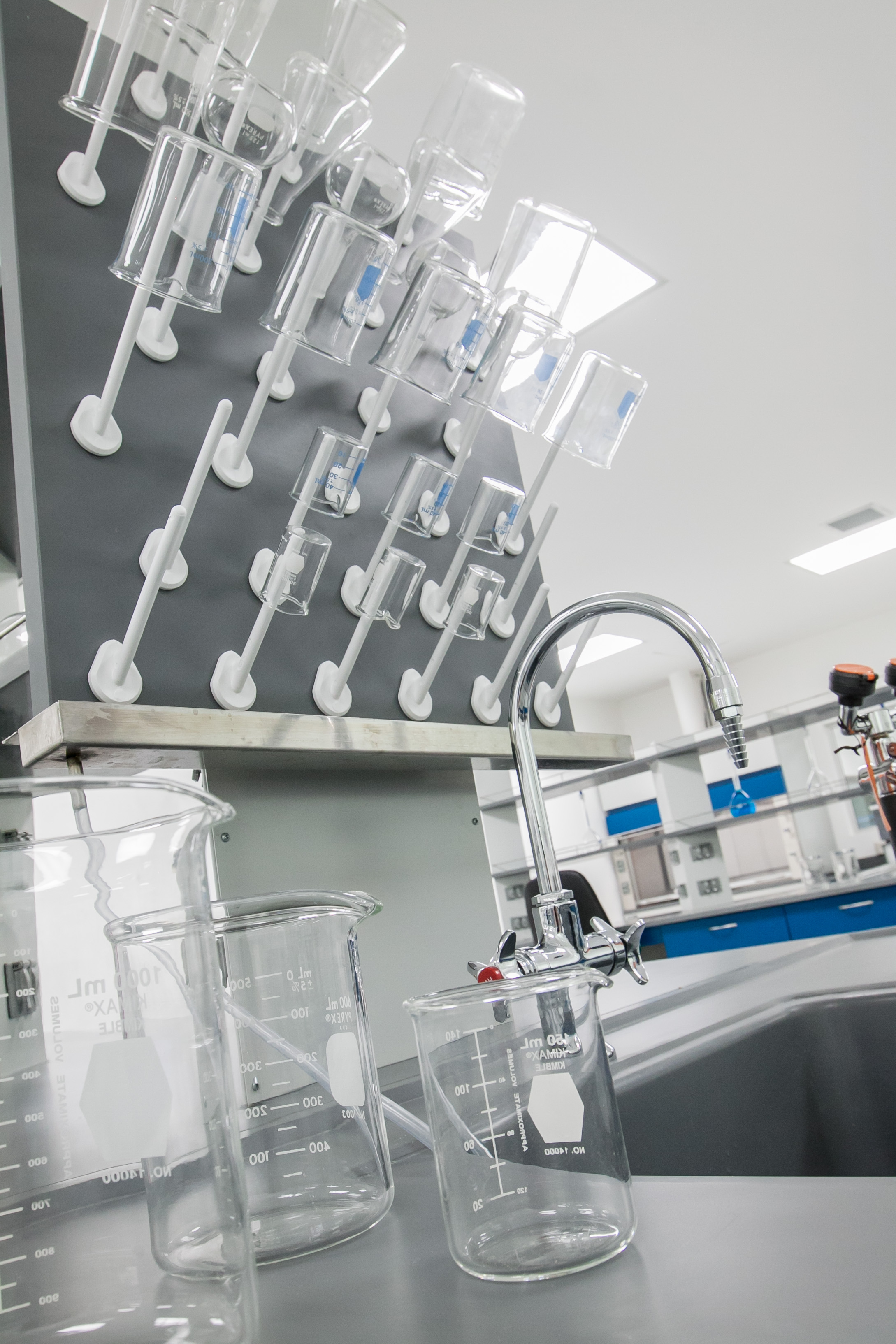 Escurridor para material de laboratorio