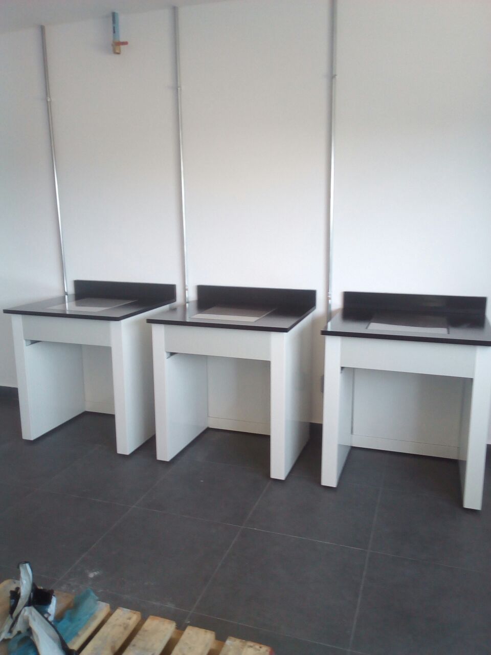 Mesa para balanza analítica de laboratorio