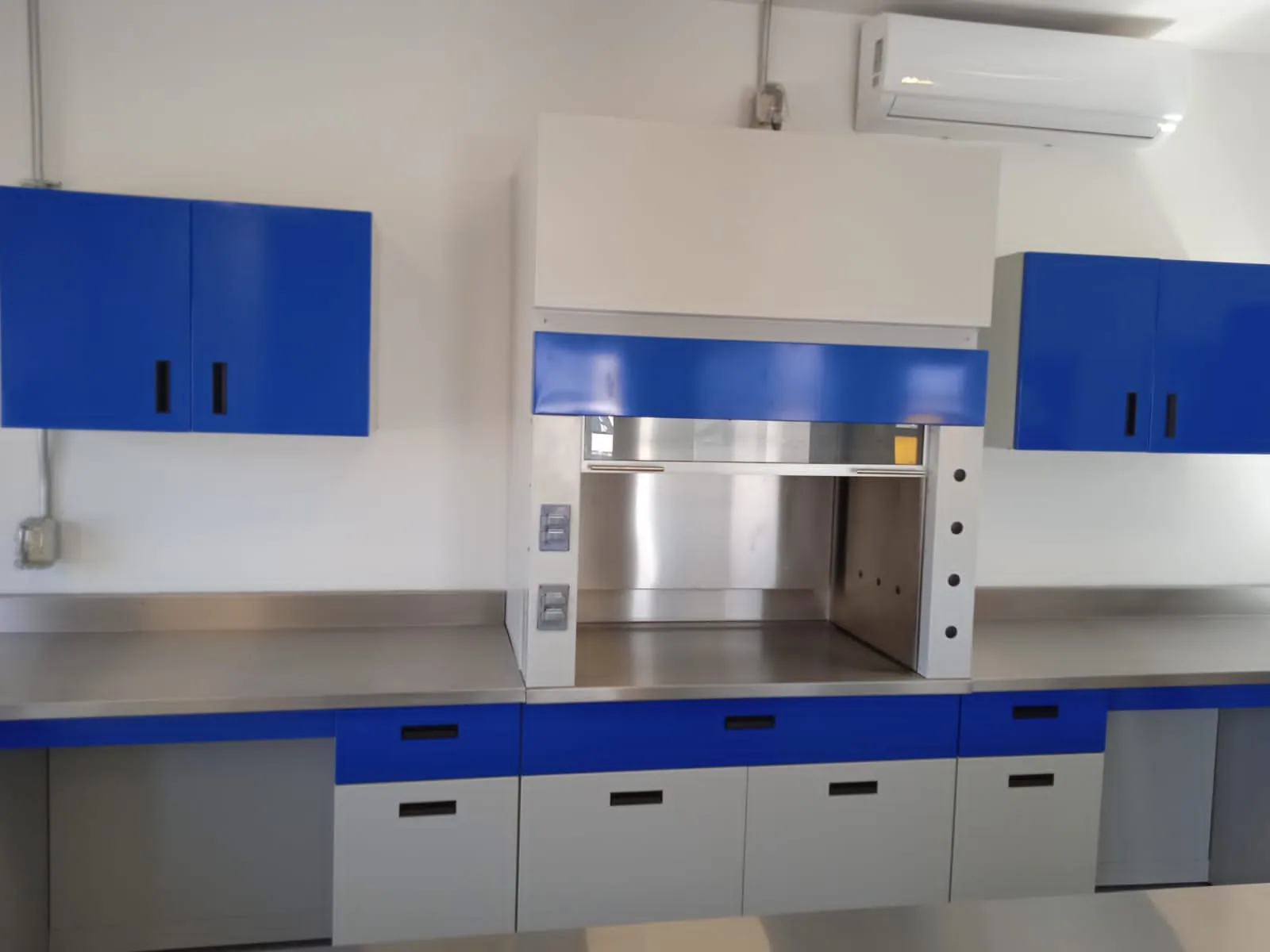 Campana de humos con interior de acero inoxidable 304 — Santre Industrial