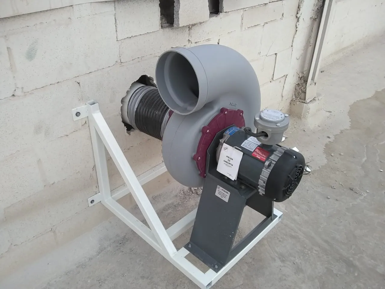 Extractor centrífugo PPL antichispa ATEX para solventes inflamables — Santre Industrial
